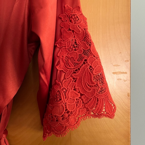 Women’s Knee Length Robe - Picture 4 of 4